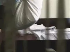 Un gruppo film erotici completo di ragazze sexy dando pompino e scopare un uomo