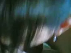 La ragazza potrebbe completare una serie di brevi video video erotici completi prima