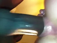 Bruna dolce con un ottimo latte ottiene un orgasmo da strapon in films erotici gratis vagina